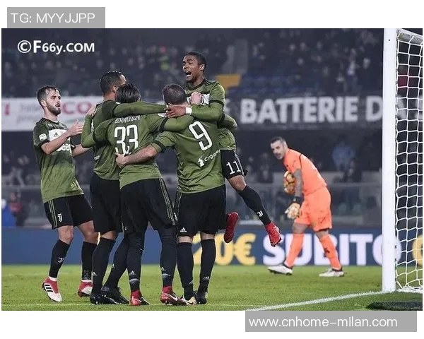 巴萨与尤文图斯巅峰对决海报展现足球激情与荣耀之战